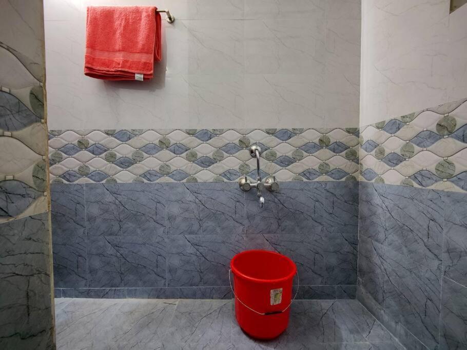 Comfy 2-Bedroom House In Sanjaynagar, Bengaluru Exterior foto